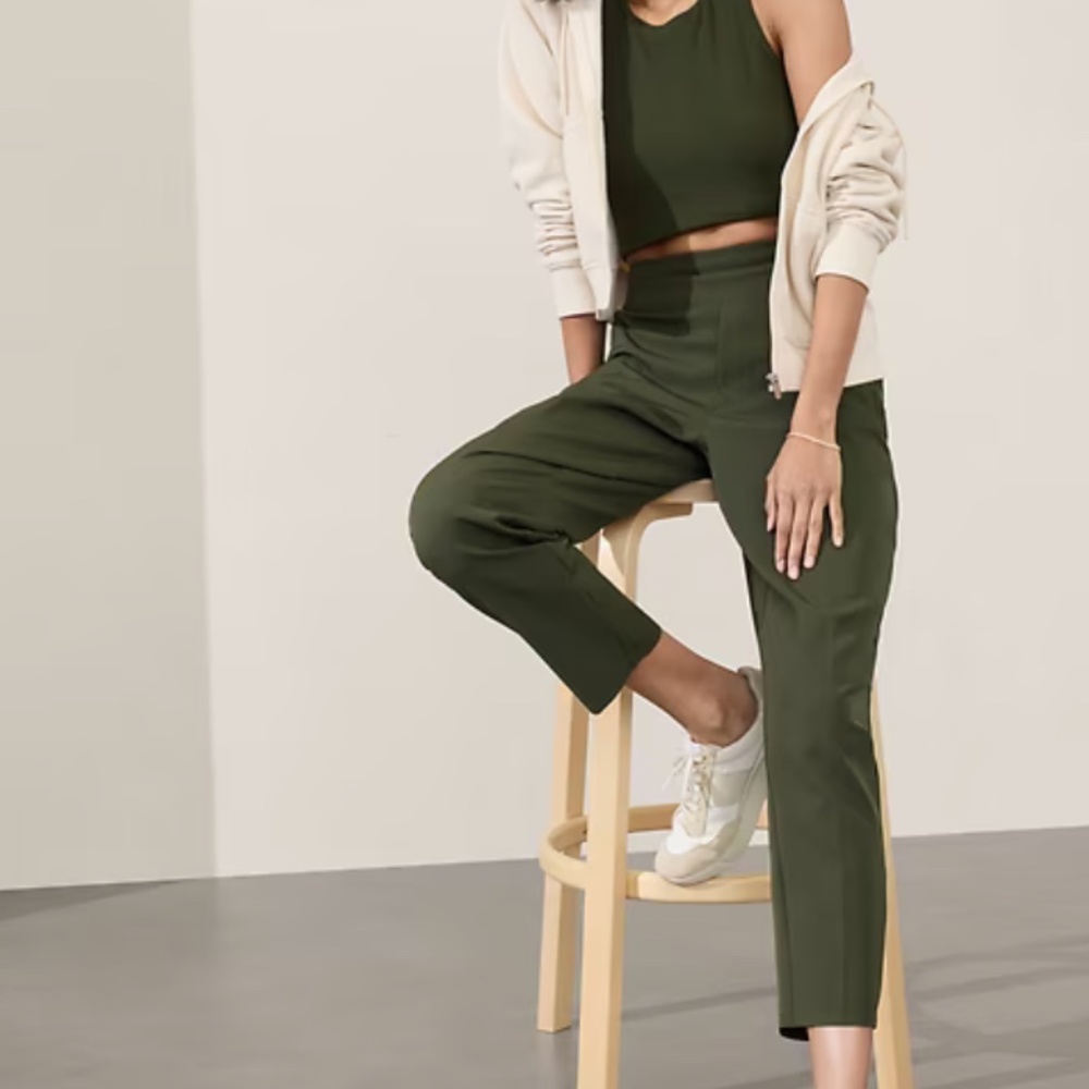 Athleta endless pant, size 0, dark  green color